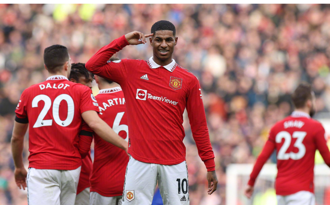 受瞩目的中 受瞩目的中