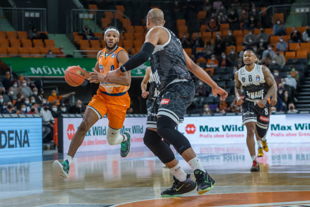 的持球防守 的持球防守